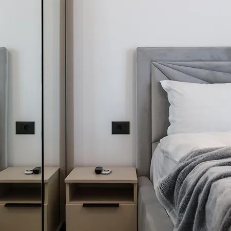 Apartment Sunset Light In Odyssey Pool & Năvodari