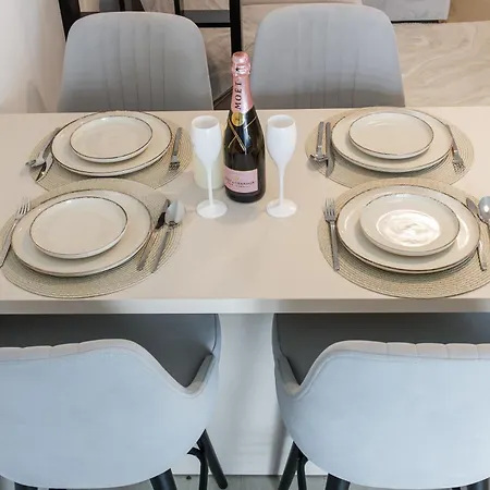 Sunset Light In Odyssey Pool & *