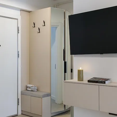 Sunset Light In Odyssey Pool & *