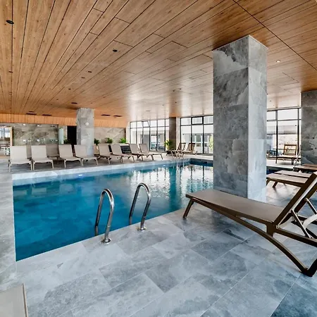 Sunset Light In Odyssey Pool & Apartament