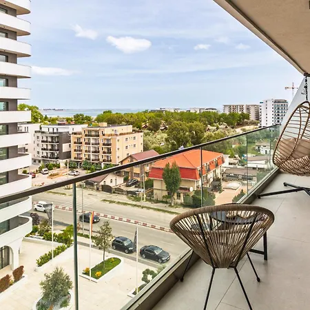 Sunset Light In Odyssey Pool & * Năvodari