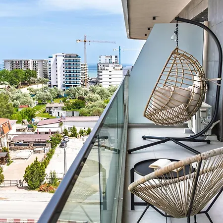 Sunset Light In Odyssey Pool & * Năvodari